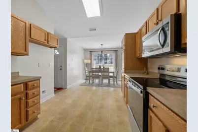 128 Dellwood Drive, Spartanburg, SC 29301 - Photo 7