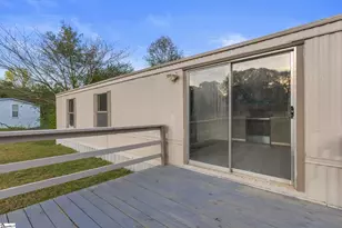 399 Meadowland Dr, Fountain Inn, SC 29644 - Photo 3