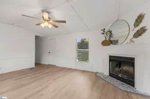 399 Meadowland Dr, Fountain Inn, SC 29644 - Photo 5