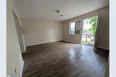 802 A/B Kings Court, Greenwood, SC 29646 - Photo 3