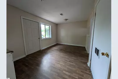 802 A/B Kings Court, Greenwood, SC 29646 - Photo 5