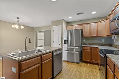 101 Maravista Avenue, Greenville, SC 29617 - Photo 9