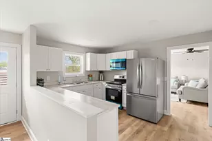 111 E Belvedere Rd, Greenville, SC 29605 - Photo 9