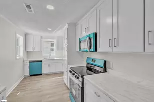 470 W Hayne St, Woodruff, SC 29388 - Photo 9