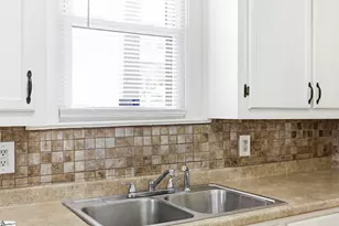 211 Lowndes Hill Rd, Greenville, SC 29607 - Photo 15