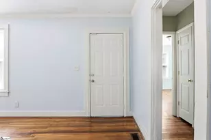 211 Lowndes Hill Rd, Greenville, SC 29607 - Photo 3