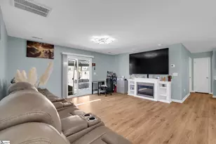 206 Wintersweet Wy, Greenville, SC 29605 - Photo 9