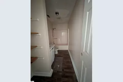 802 Kings Court, Greenwood, SC 29646 - Photo 3