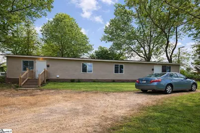 802 Kings Court, Greenwood, SC 29646 - Photo 1