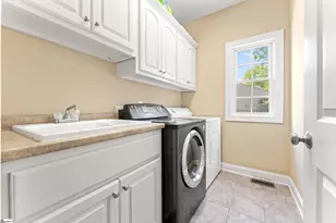 112 Wilshire Dr, Easley, SC 29642 - Photo 25