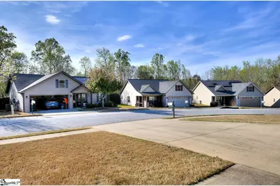 648 Chastine Drive, Spartanburg, SC 29301 - Photo 5