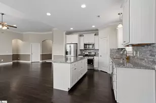 924 Hunterdale Ln, Boiling Springs, SC 29316 - Photo 9