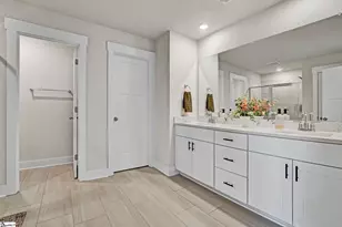 404 Roderick Ln, Greenville, SC 29605 - Photo 23