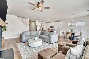 404 Roderick Ln, Greenville, SC 29605 - Photo 9