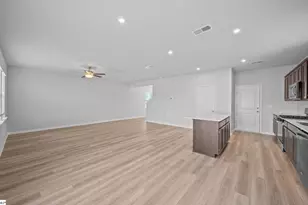 8030 Broadmead Ct, Spartanburg, SC 29307 - Photo 9