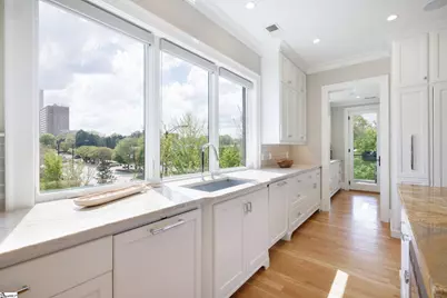 604 N Main Street, Greenville, SC 29601 - Photo 11