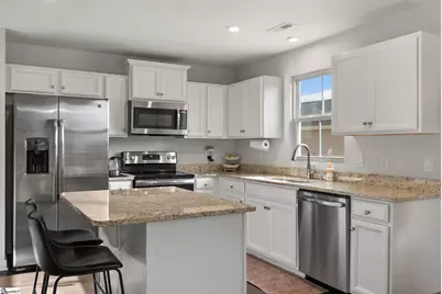 402 Edgehill Court, Greenville, SC 29617 - Photo 9