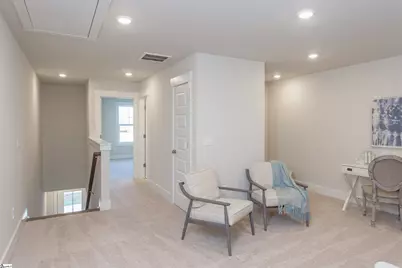 1194 N Pleasantburg Drive, Greenville, SC 29607 - Photo 11