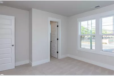 1194 N Pleasantburg Drive, Greenville, SC 29607 - Photo 15