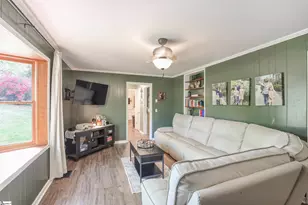 300 Elmwood St, Easley, SC 29642 - Photo 27