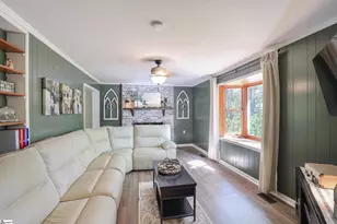 300 Elmwood St, Easley, SC 29642 - Photo 29