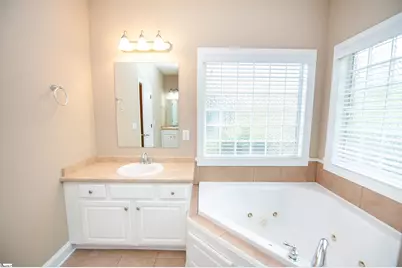 351 Kellie Lane Drive, Spartanburg, SC 29301 - Photo 9