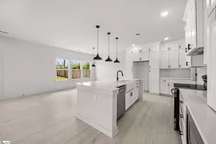 209 Redmond Dr, Fountain Inn, SC 29644 - Photo 5