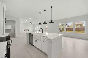 209 Redmond Dr, Fountain Inn, SC 29644 - Photo 5