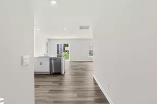 127 Pretoria Dr, Fountain Inn, SC 29644 - Photo 3
