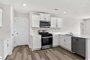 127 Pretoria Dr, Fountain Inn, SC 29644 - Photo 11