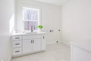 1292 Deerfield Dr, Spartanburg, SC 29302 - Photo 31