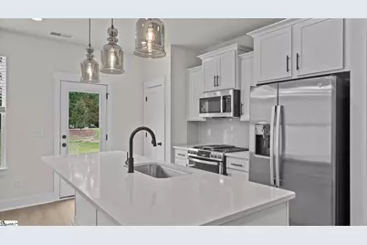 513 W Norvell Court, Spartanburg, SC 29307 - Photo 5