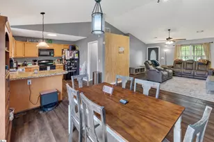 112 Allison St, Lyman, SC 29365 - Photo 5