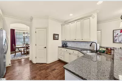 334 Belle Oaks Drive, Simpsonville, SC 29680 - Photo 9