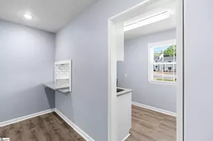 100 Lewis Dr, Greenville, SC 29605 - Photo 9