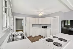201 Pine St, Clinton, SC 29325 - Photo 7