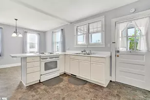 201 Pine St, Clinton, SC 29325 - Photo 7