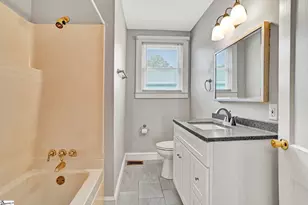201 Pine St, Clinton, SC 29325 - Photo 21