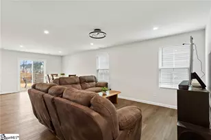 625 Batchomble Ln, Greenville, SC 29605 - Photo 3