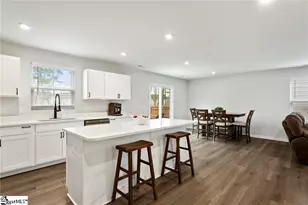 625 Batchomble Ln, Greenville, SC 29605 - Photo 9