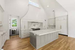 201 Rockwood Dr, Greenville, SC 29605 - Photo 15