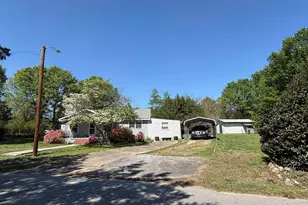 615 Taylor St, Central, SC 29630 - Photo 3