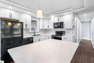 350 Dakota St, Spartanburg, SC 29303 - Photo 9