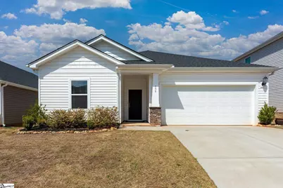 135 Lavinia Circle, Duncan, SC 29334 - Photo 1
