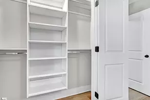 4 McArthur St, Greenville, SC 29611 - Photo 9