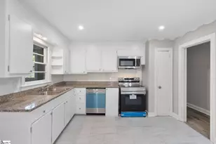 11 Stokes St, Greenville, SC 29611 - Photo 15