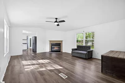 67 Creekwood Drive, Fountain Inn, SC 29644 - Photo 5