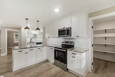 9 Howell Road, Greenville, SC 29615 - Photo 5