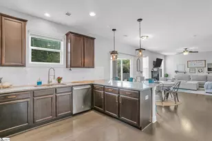 28 Fowler Oaks Ln, Simpsonville, SC 29681 - Photo 11