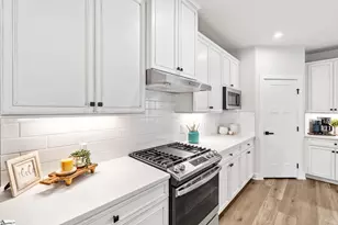 105 Comanche Trl, Simpsonville, SC 29680 - Photo 9